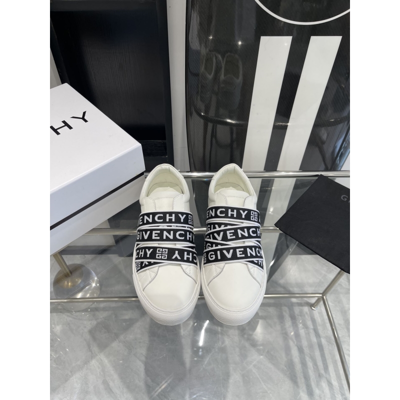 Givenchy Sneakers